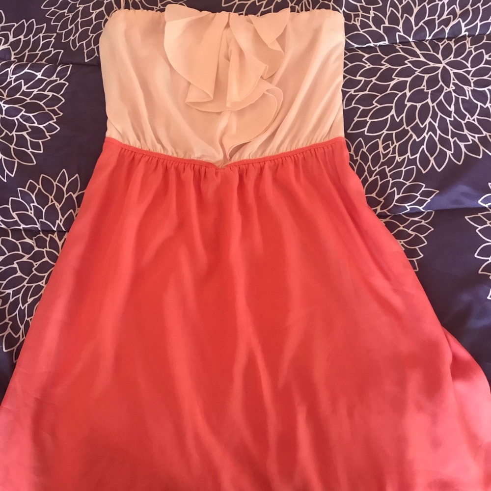 Sleeveless dress